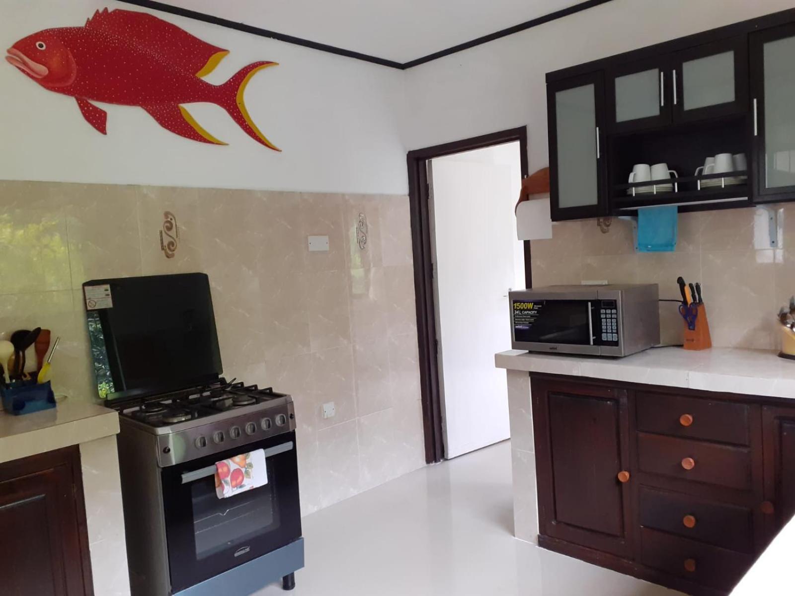Gigi'S Self Catering Apartment Port Glaud Exterior foto